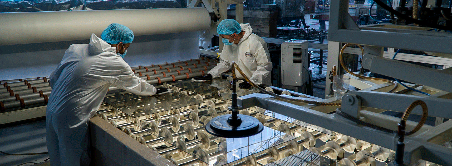 The manufacturing sector gradually resumes operations in Colombia